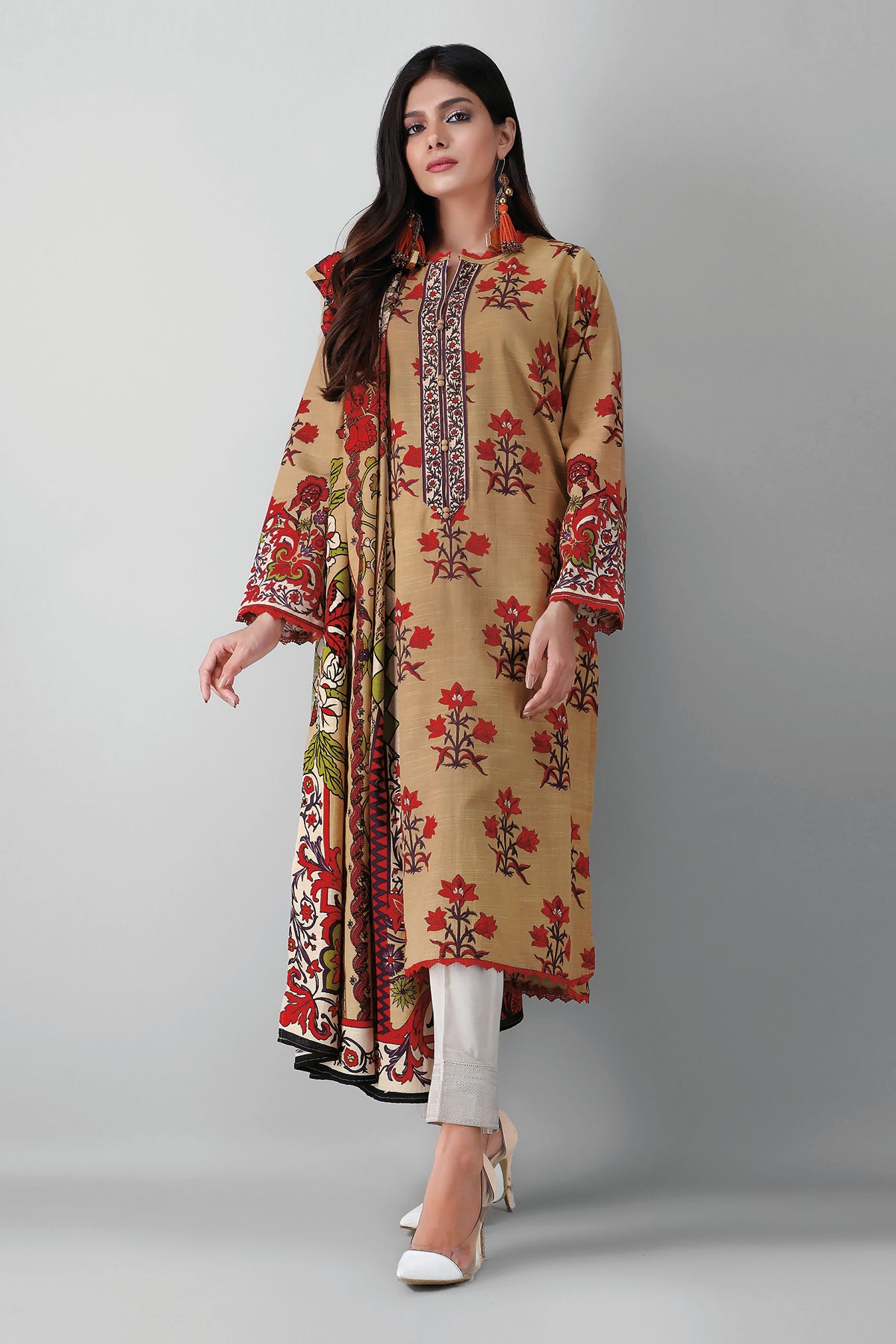 Women's contact and availability section look